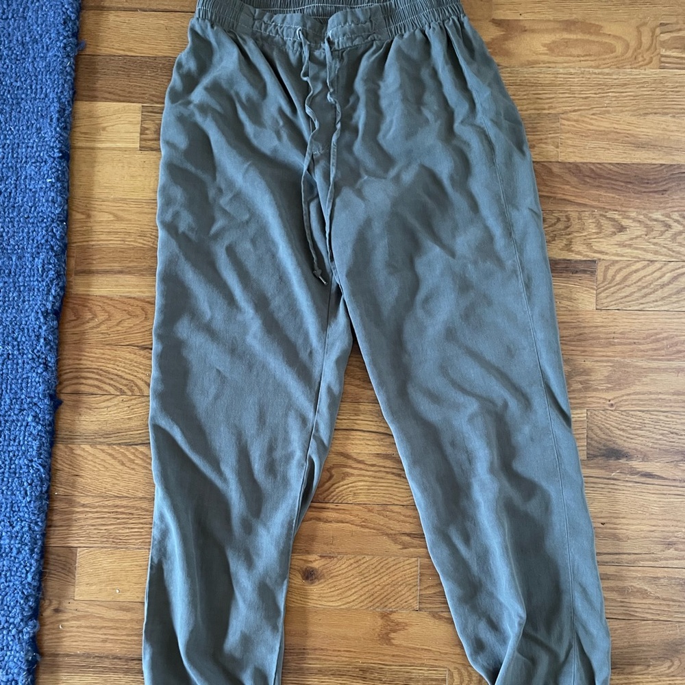 Splendid XS olive green lounge pants